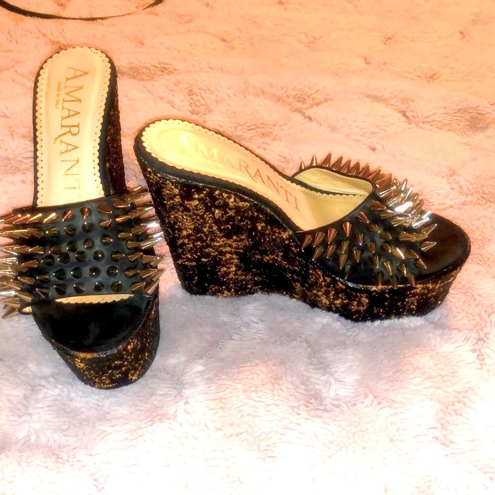 AMARANTI ITALIAN LEATHER SPIKE WEDGES